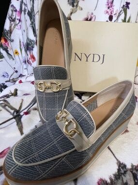NYDJ Donald Pliner Edward KK Grey/ blue  knit wedge 9.5
